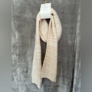 Jessica Simpson Knit Oblong Scarf Cream Chunky Acrylic Womens NWT